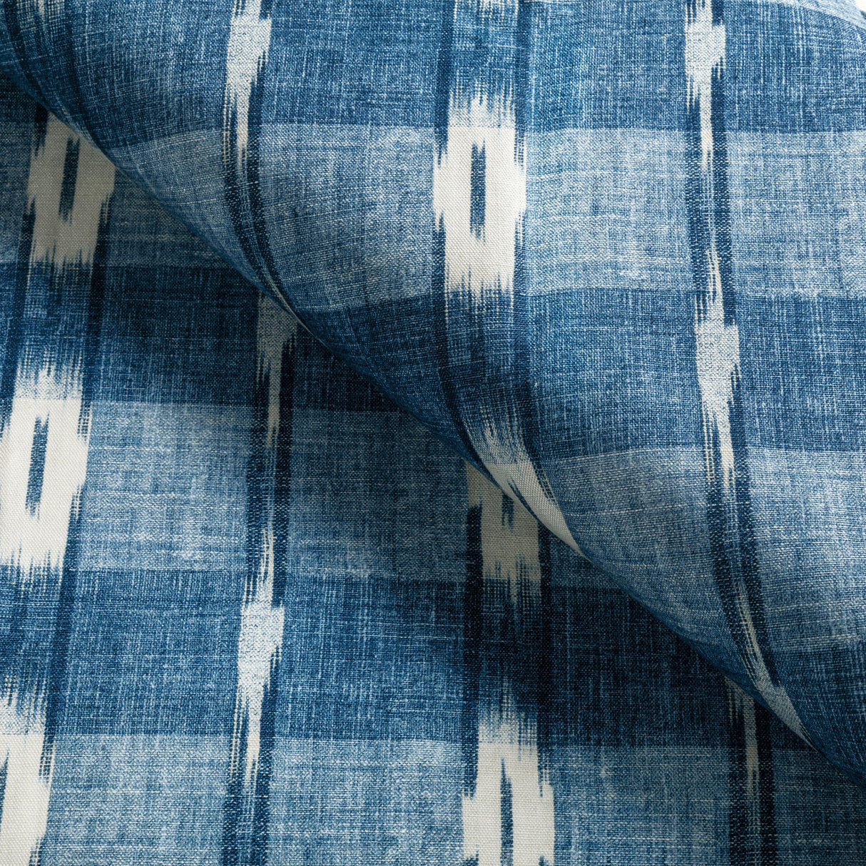 Brunschwig & Fils GIRARD PRINT INDIGO Fabric