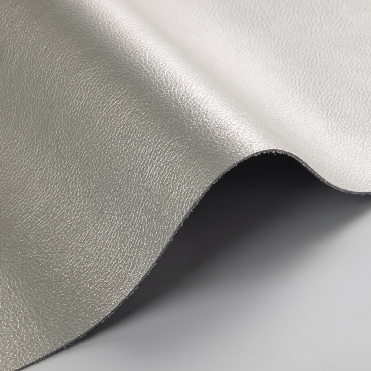 Kravet DESIGN CHROME 11 Upholstery Fabric