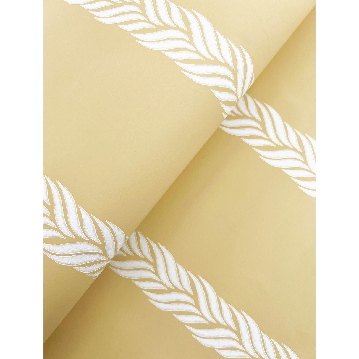 Kravet DESIGN W4278 14 Wallpaper