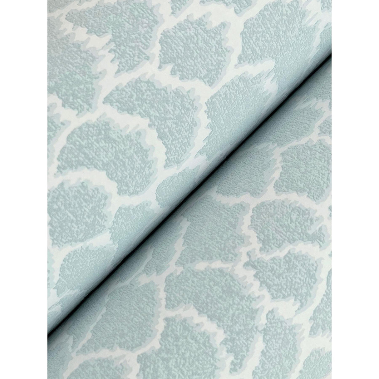 Kravet DESIGN W4281 15 Wallpaper