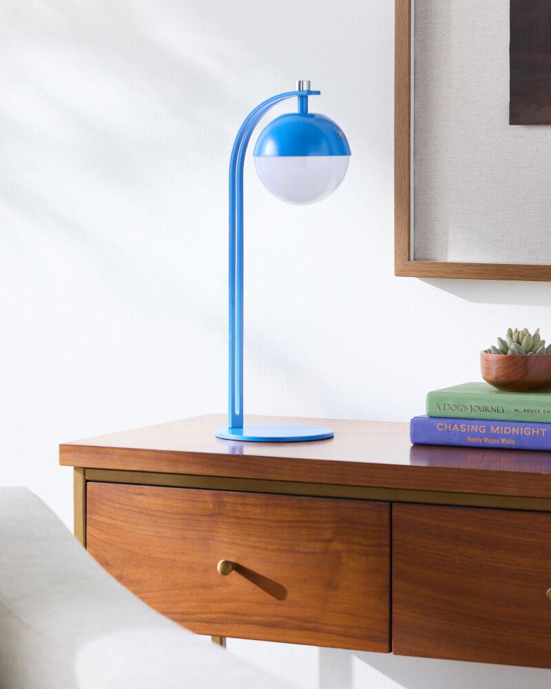 Livabliss Yuelin YUE-001 17"H x 6"W x 6"D Table Lighting