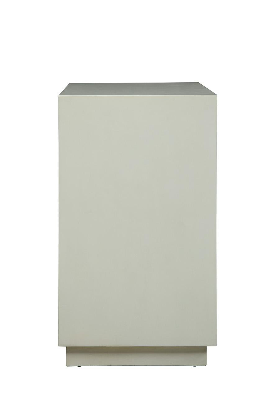 Furniture Classics Small Challenger Chest