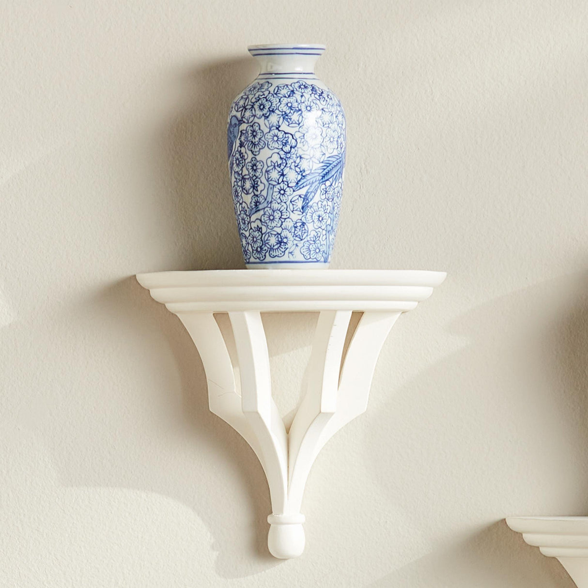 Napa White BENNETT WALL BRACKET SMALL