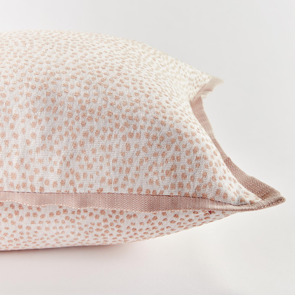 Napa Blush/White BRITT SQUARE INDOOR-OUTDOOR PILLOW 20"