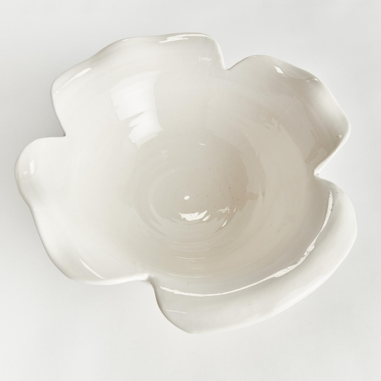Napa White PETALO DECORATIVE FOOTED BOWL