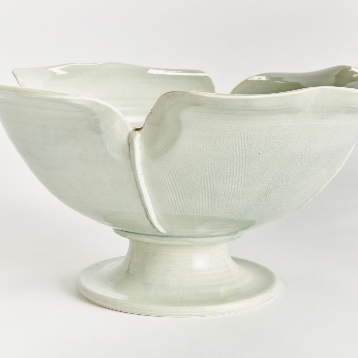 Napa Celadon PETALO DECORATIVE FOOTED BOWL