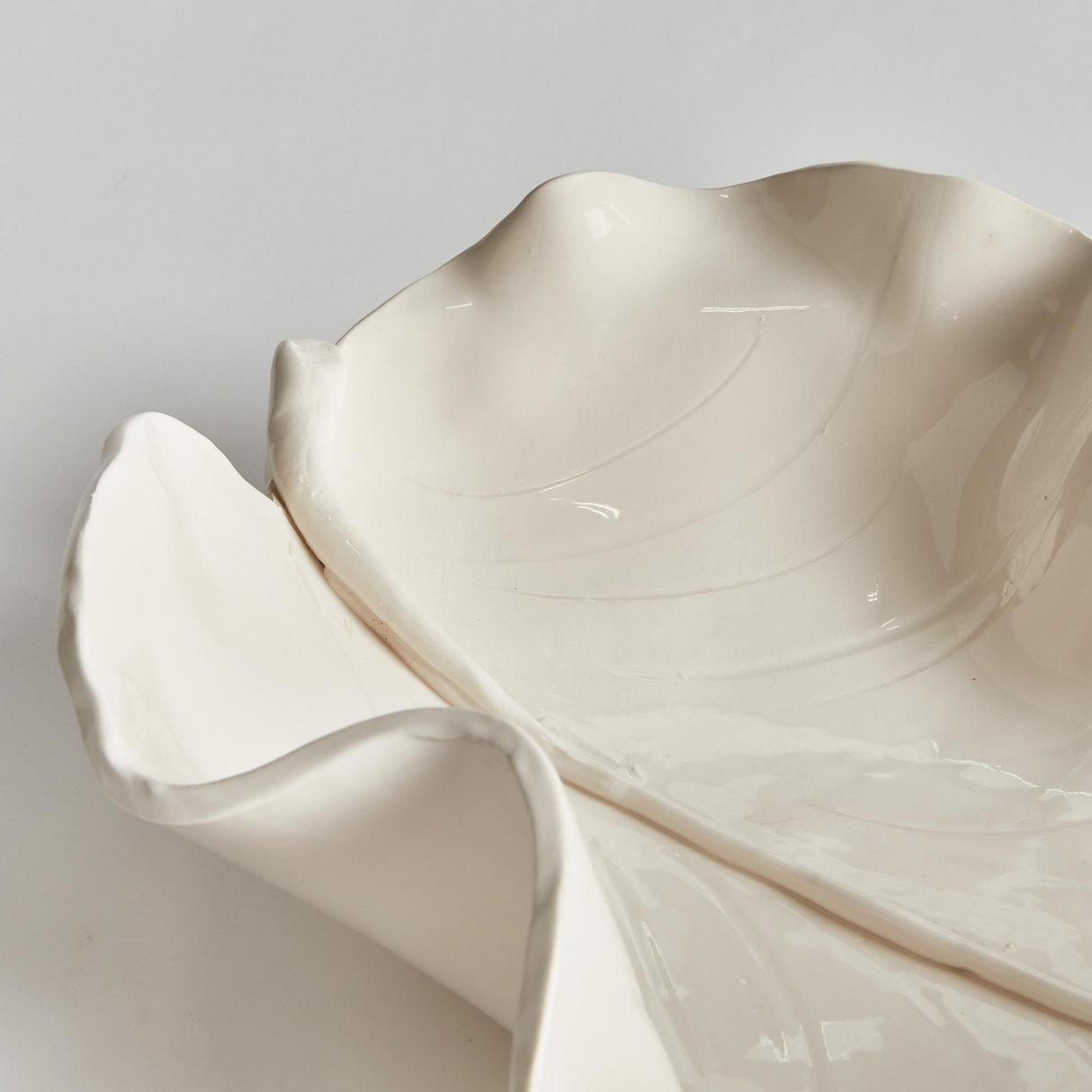 Napa White MORICENTO LEAF SCULPTURE SMALL