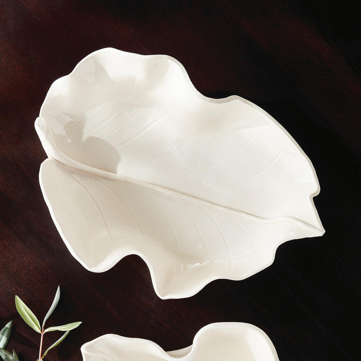 Napa White MORICENTO LEAF SCULPTURE SMALL