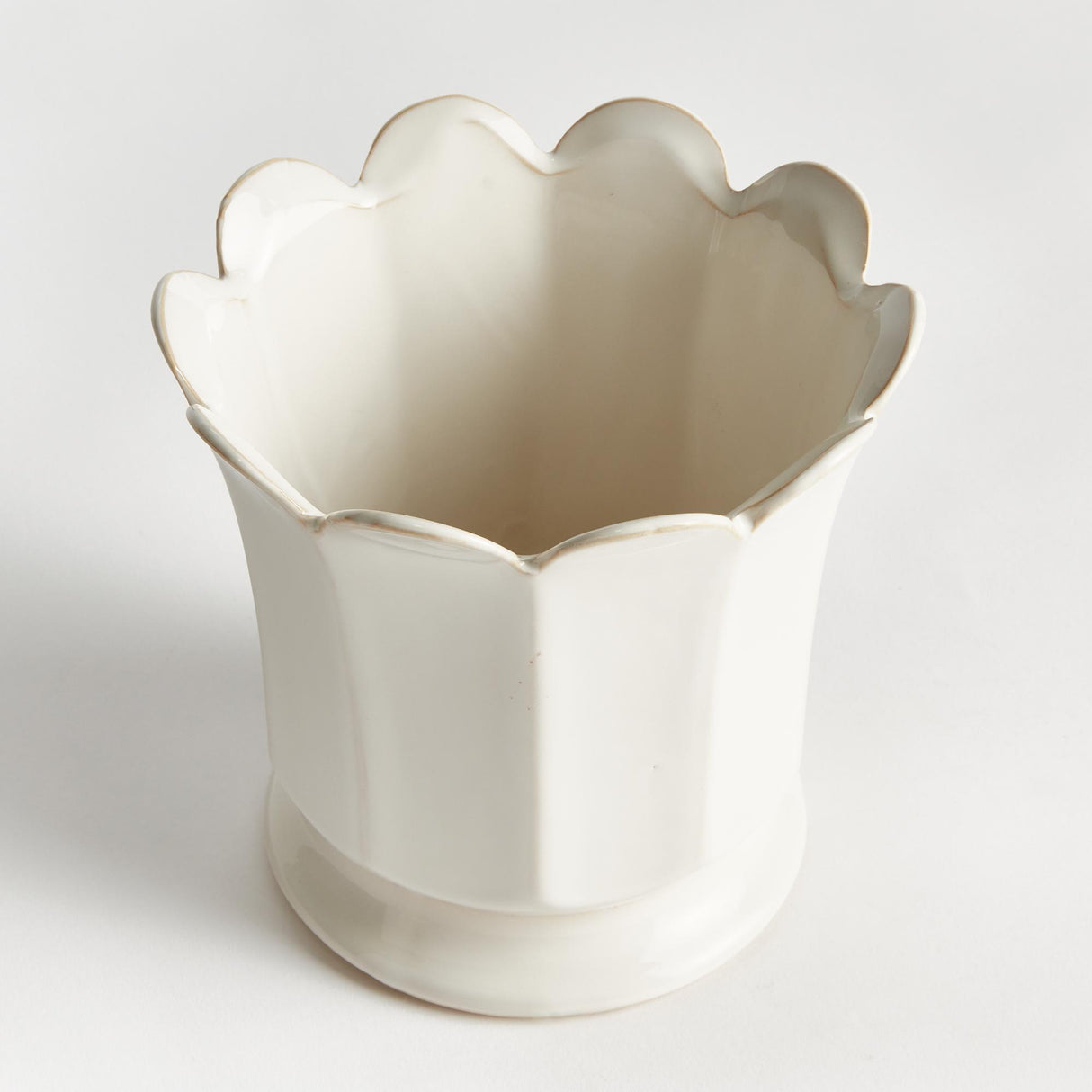 Napa White MALINE FOOTED POT LARGE