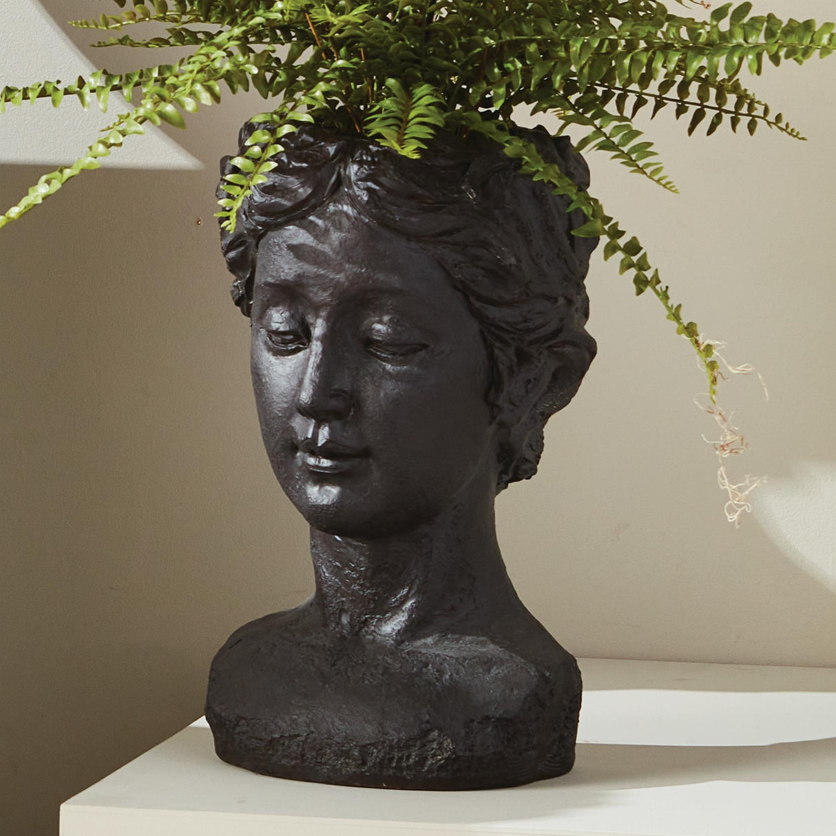 Napa Antique Black FIBRECLAY ATHENA PLANTER