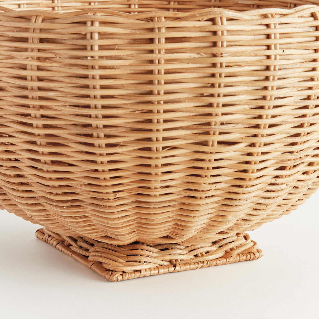 Napa Natural CHARLESTON RATTAN FOOTED BOWL SMALL