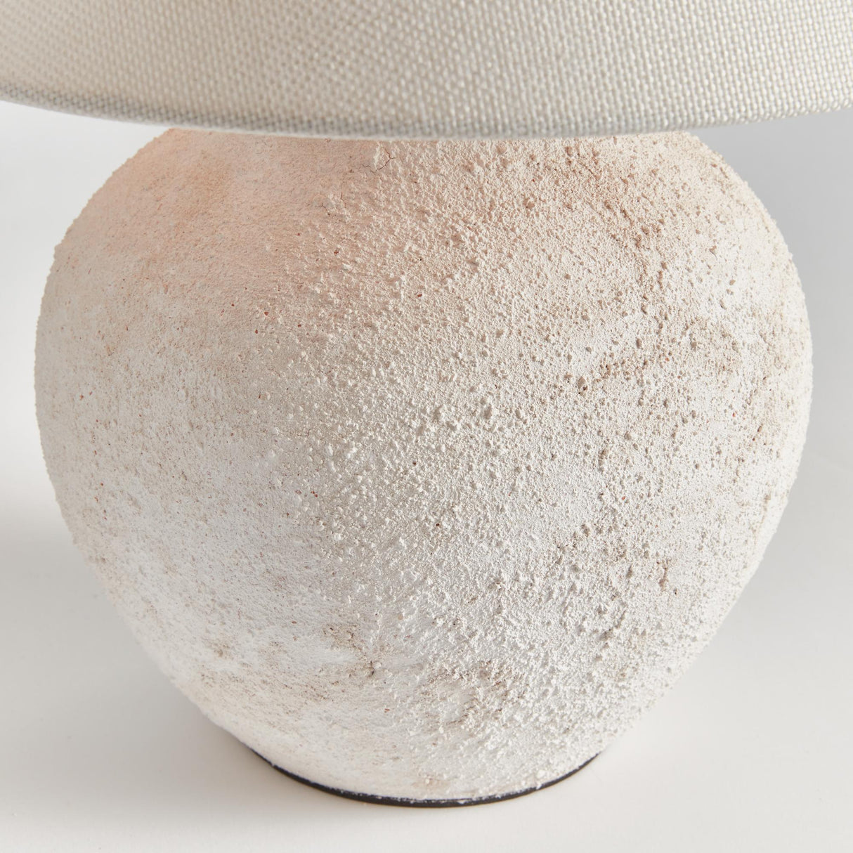 Napa White THEO LAMP