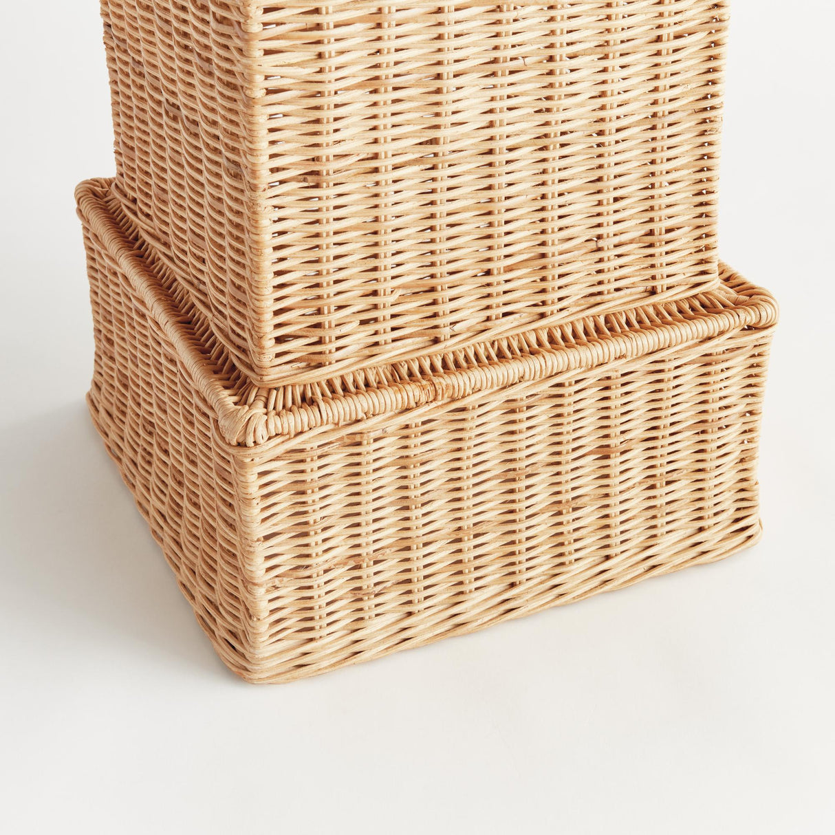 Napa Natural CHARLESTON RATTAN PEDESTAL TALL