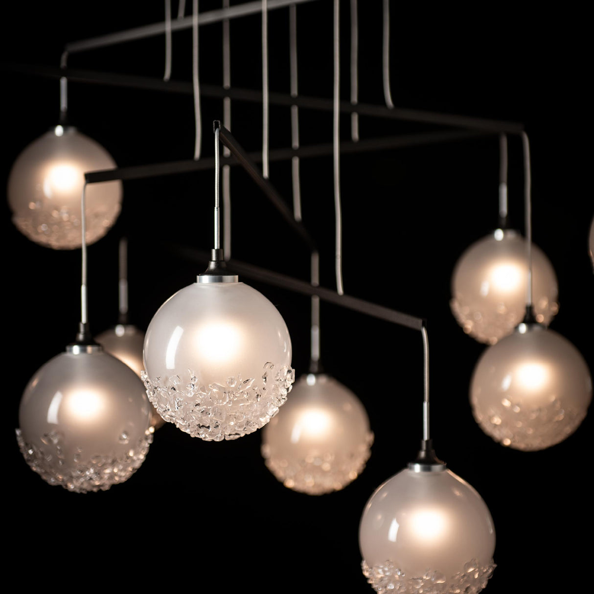 Hubbardton Forge 2025 Oil Rubbed Bronze Frosted Glass (FD) Standard Fritz Globe 10-Light Mobile Pendant