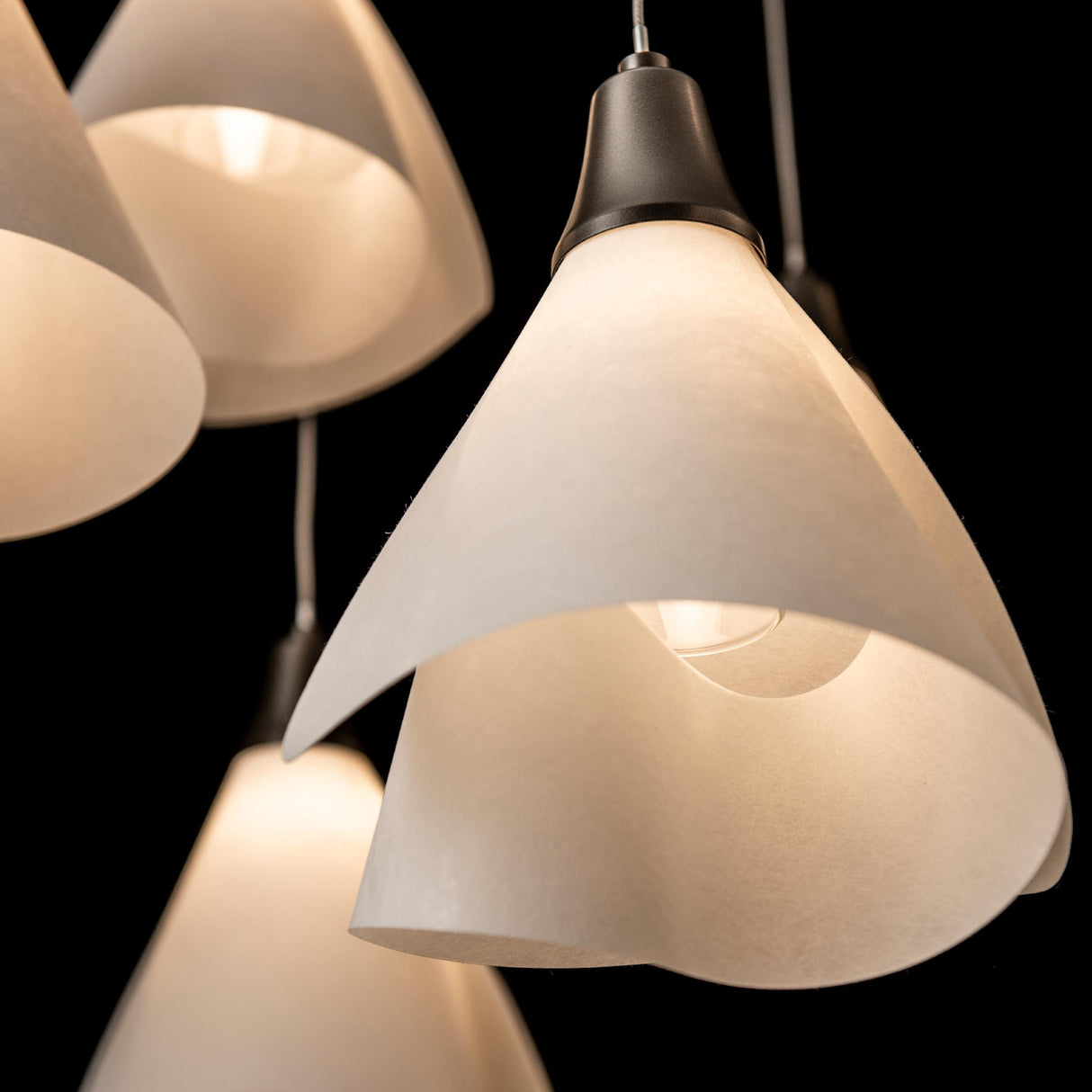 Hubbardton Forge 2025 Dark Smoke Spun Frost (SH) Standard Mobius 10-Light Mobile Pendant