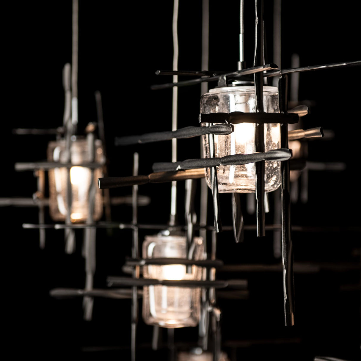Hubbardton Forge 2025 Oil Rubbed Bronze Seeded Clear Glass (II) Standard Tura 10-Light Seeded Glass Mobile Pendant