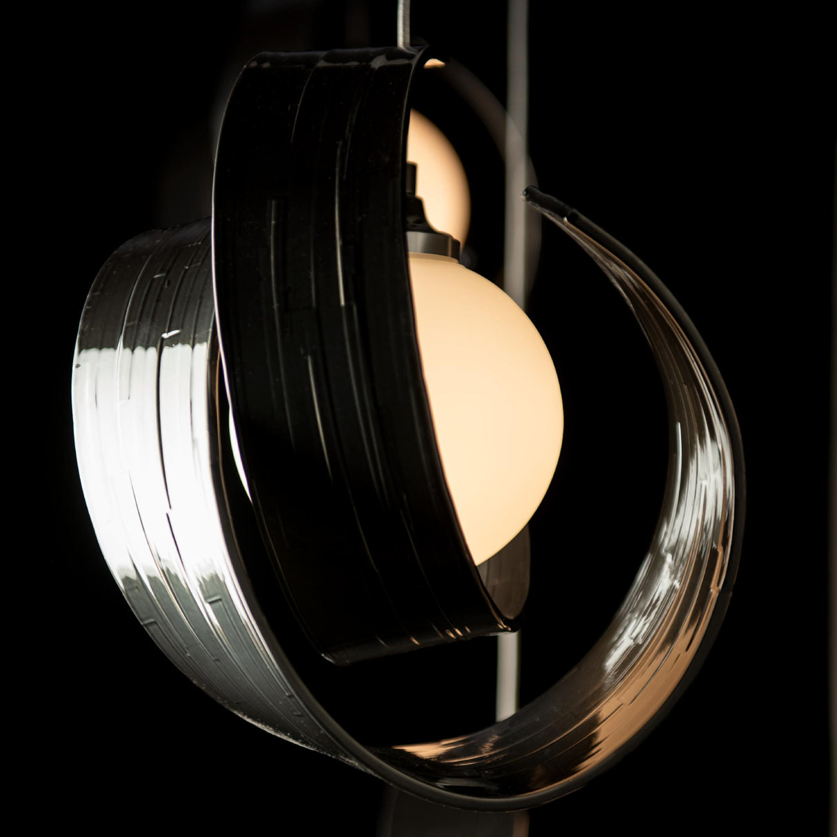 Hubbardton Forge 2025 Ink Opal Glass (GG) Standard Riza 10-Light Mobile Pendant
