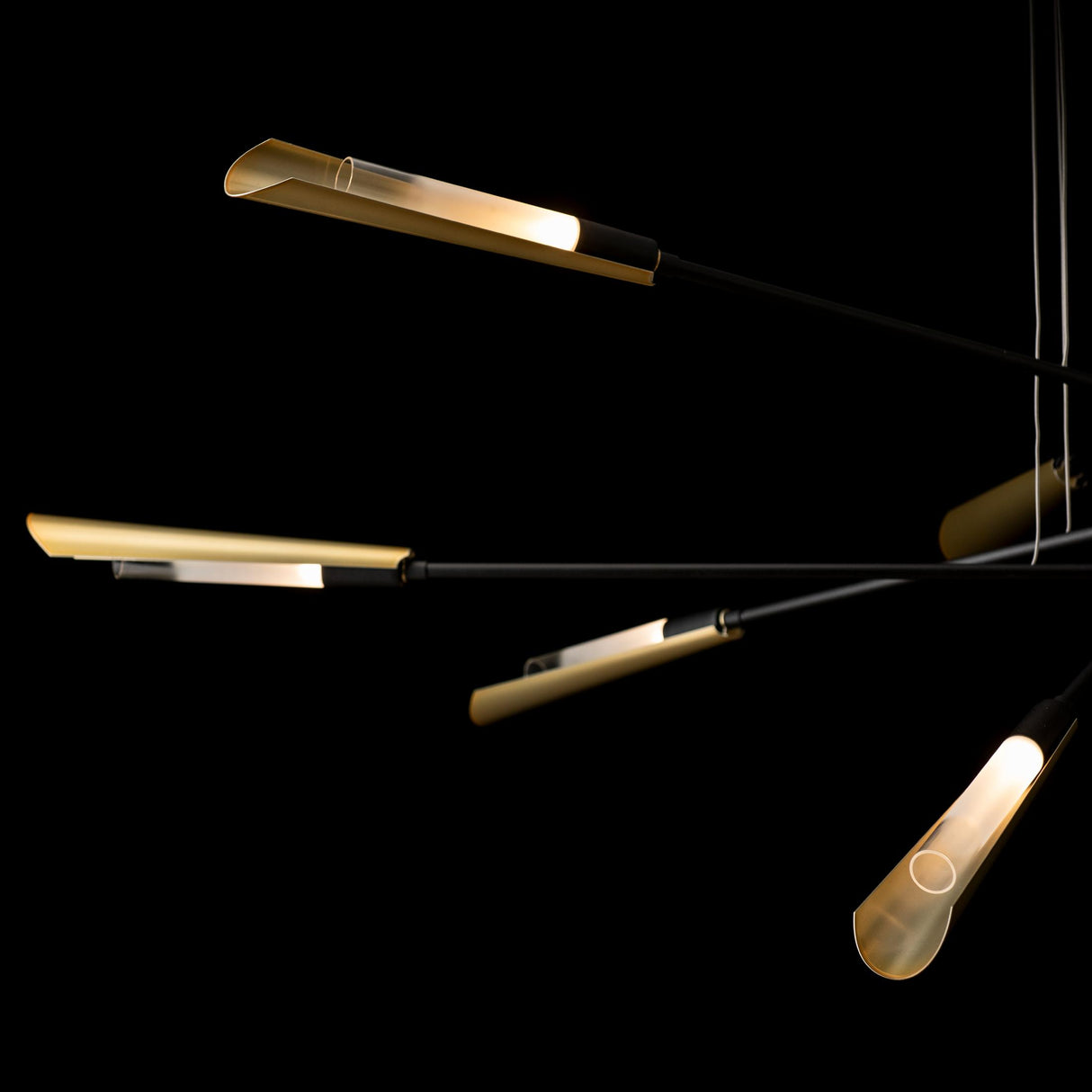 Hubbardton Forge 2025 Black Modern Brass Frosted Gradient Glass (WC) LONG Flight 10-Light Pendant