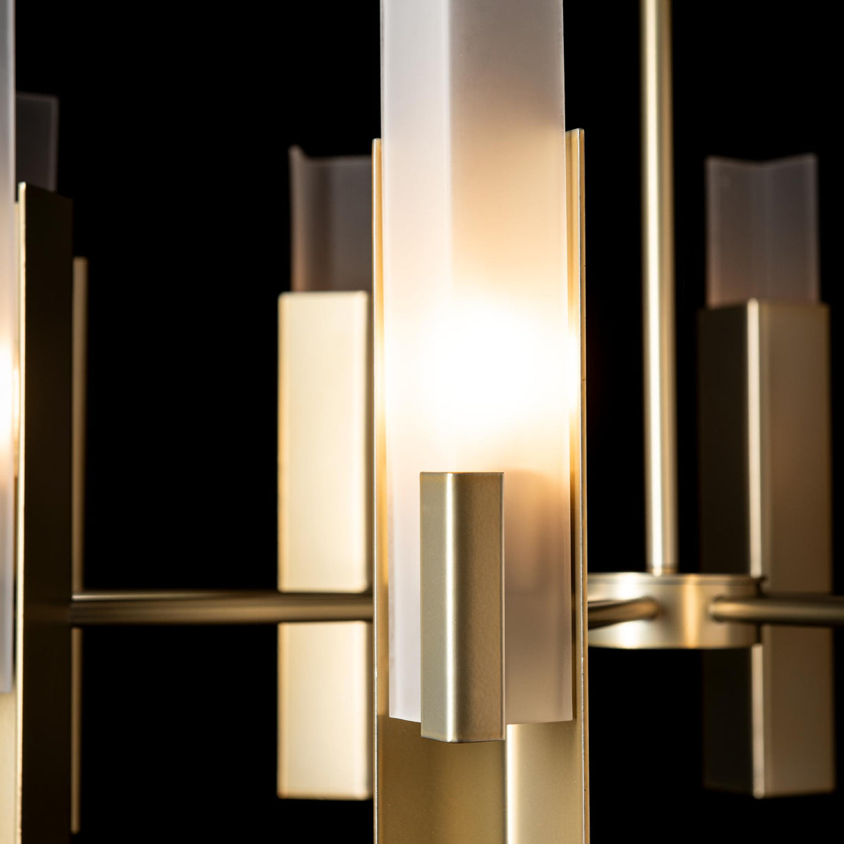 Hubbardton Forge 2025 Modern Brass Frosted Glass (FD) Multi Summit 8-Light Pendant