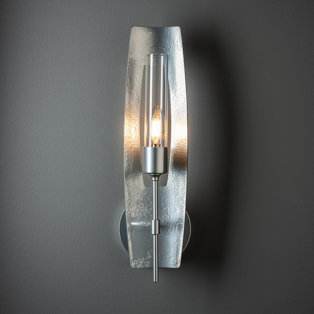 Hubbardton Forge 2024 Sterling Clear Glass (ZM) Passage 1-Light Sconce
