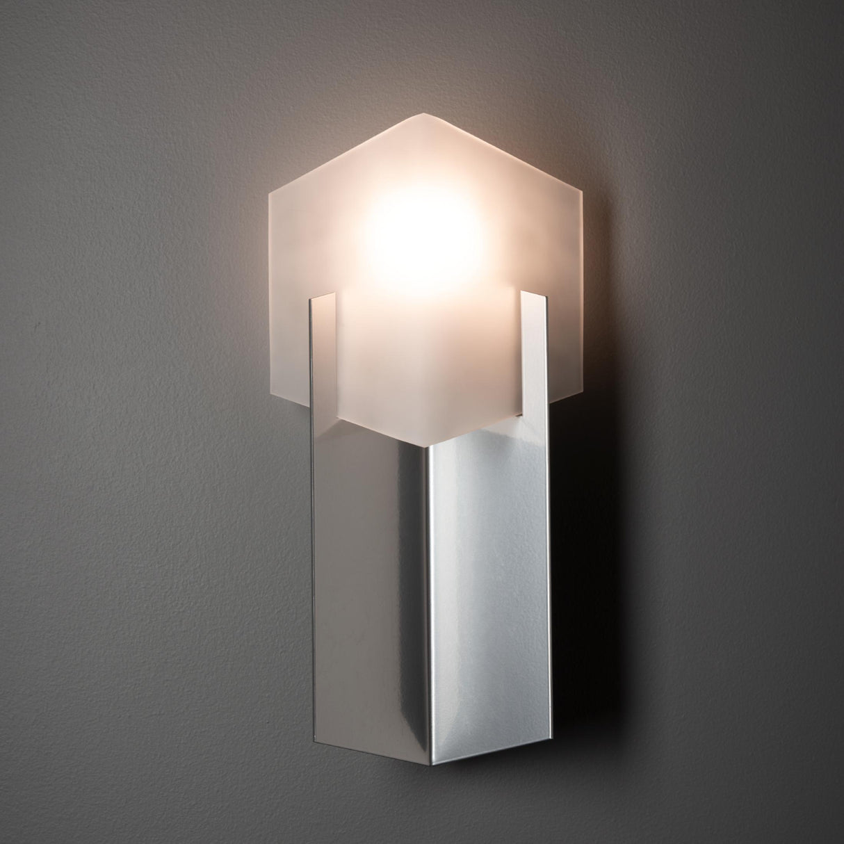 Hubbardton Forge 2025 Sterling Prisma 1-Light Bath Sconce