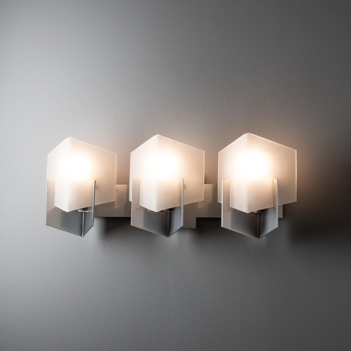 Hubbardton Forge 2025 Sterling Opal Glass (GG) Prisma 3-Light Bath Sconce