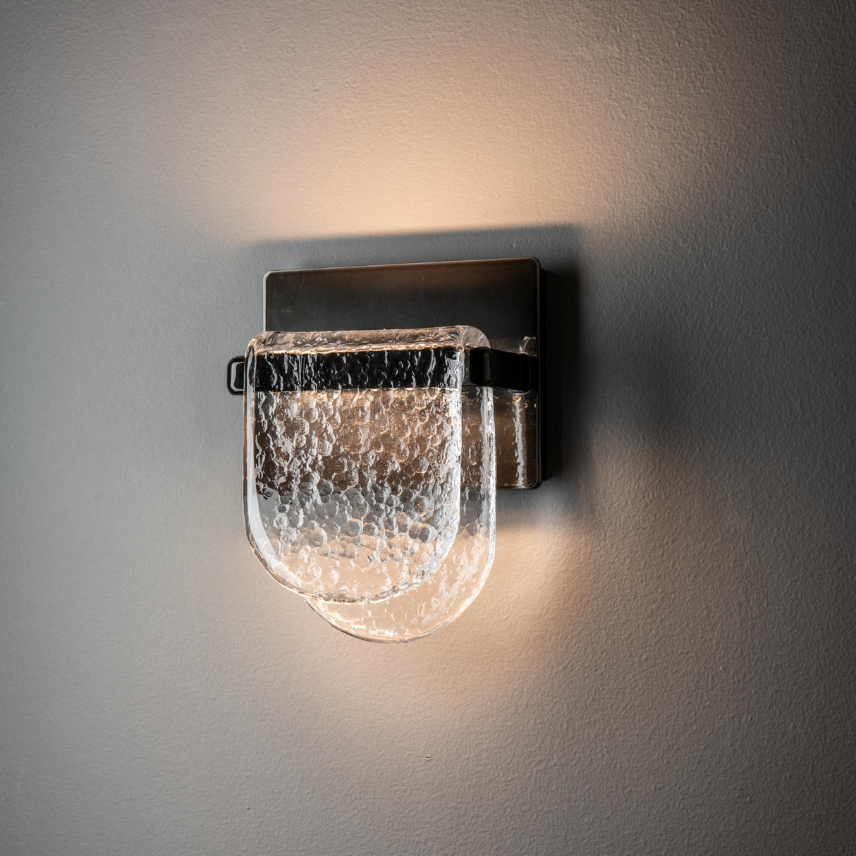 Hubbardton Forge 2025 Ink Clear Glass (ZM) Riverbed LED Sconce