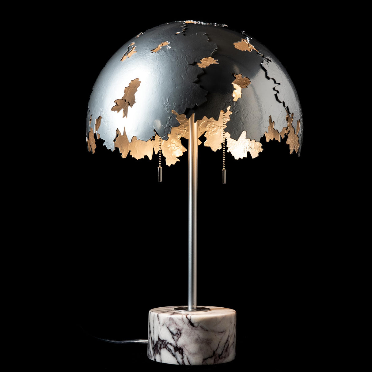Hubbardton Forge 2025 Sterling Lilac Marble Pangea Dome Table Lamp