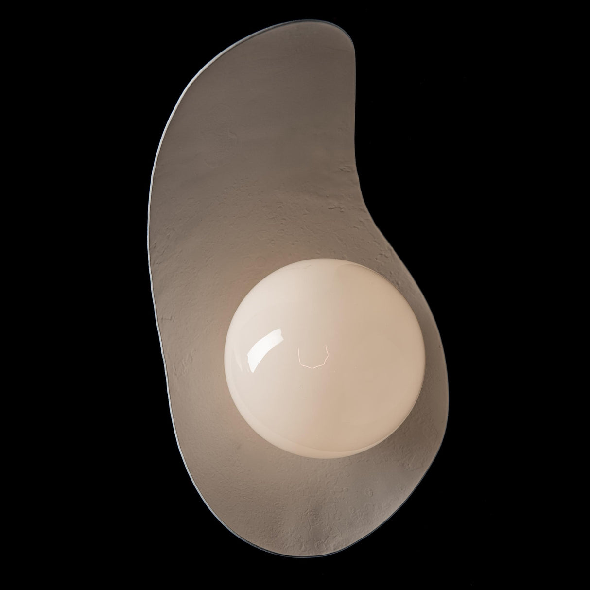 Hubbardton Forge 2023 White Yoki Table Lamp