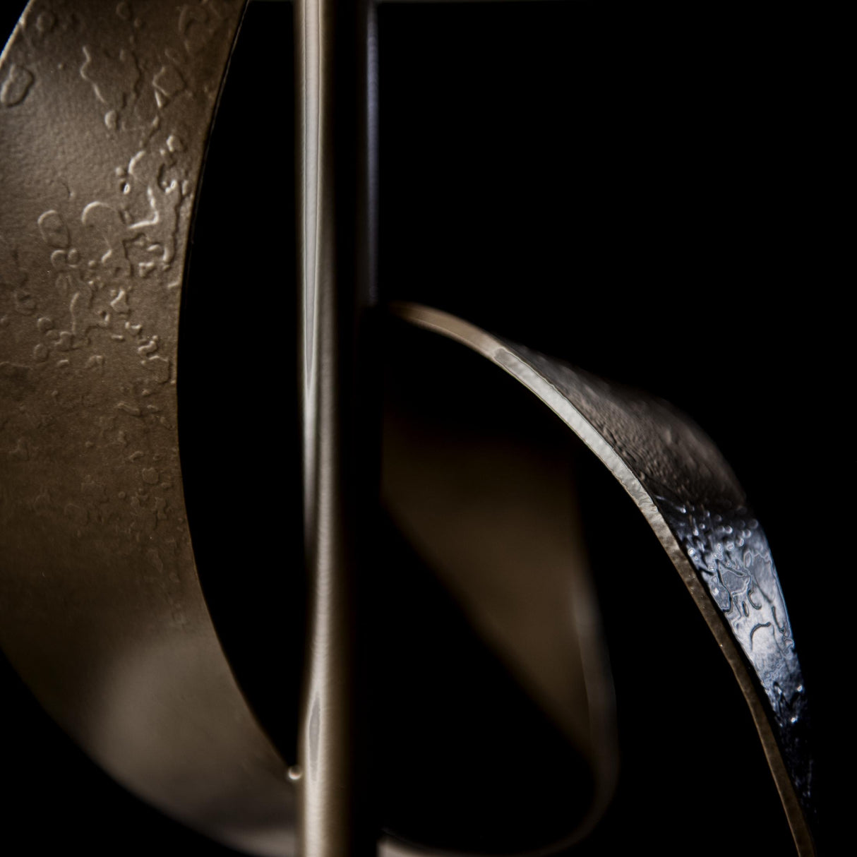 Hubbardton Forge 2023 Dark Smoke Lilac Marble Natural Anna Shade (SF) Rivulet Table Lamp