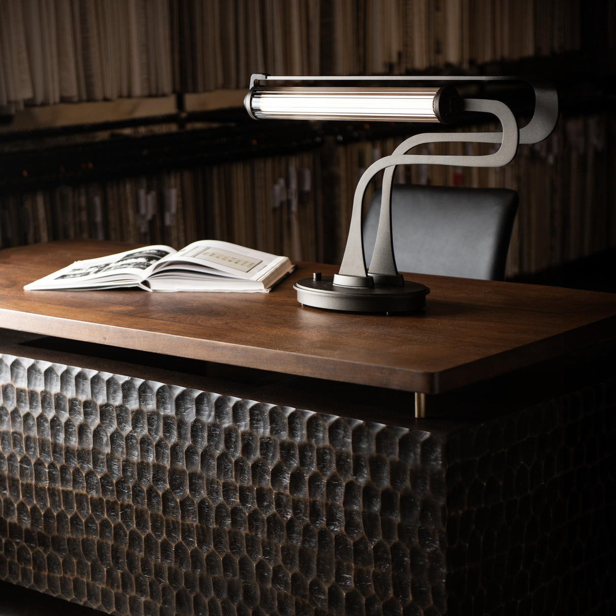 Hubbardton Forge 2023 Oil Rubbed Bronze Clear Glass (ZM) Pulse Table Lamp