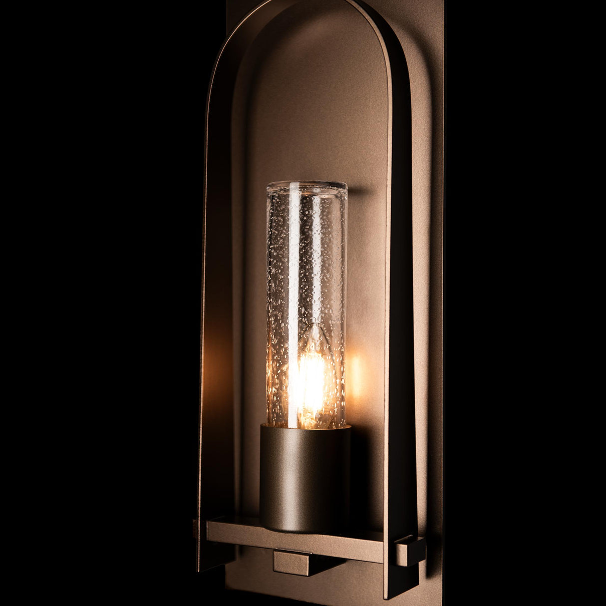 Hubbardton Forge 2024 Coastal Bronze Seeded Clear Glass (II) Triomphe Small Outdoor Sconce