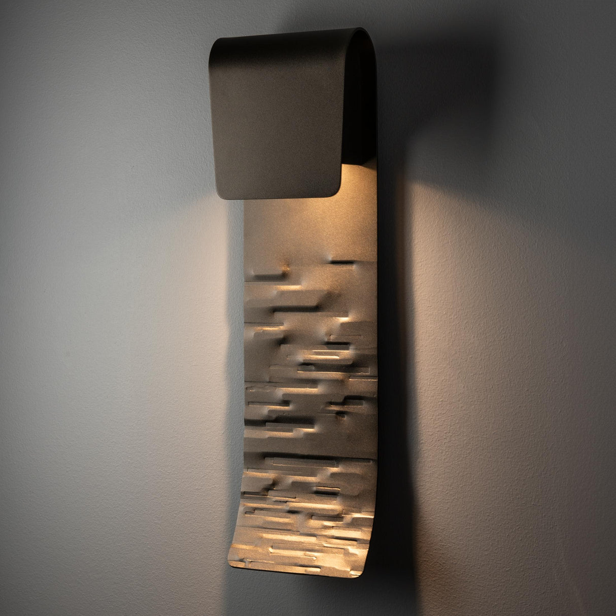 Hubbardton Forge 2024 Oil Rubbed Bronze Element Medium Outdoor Sconce