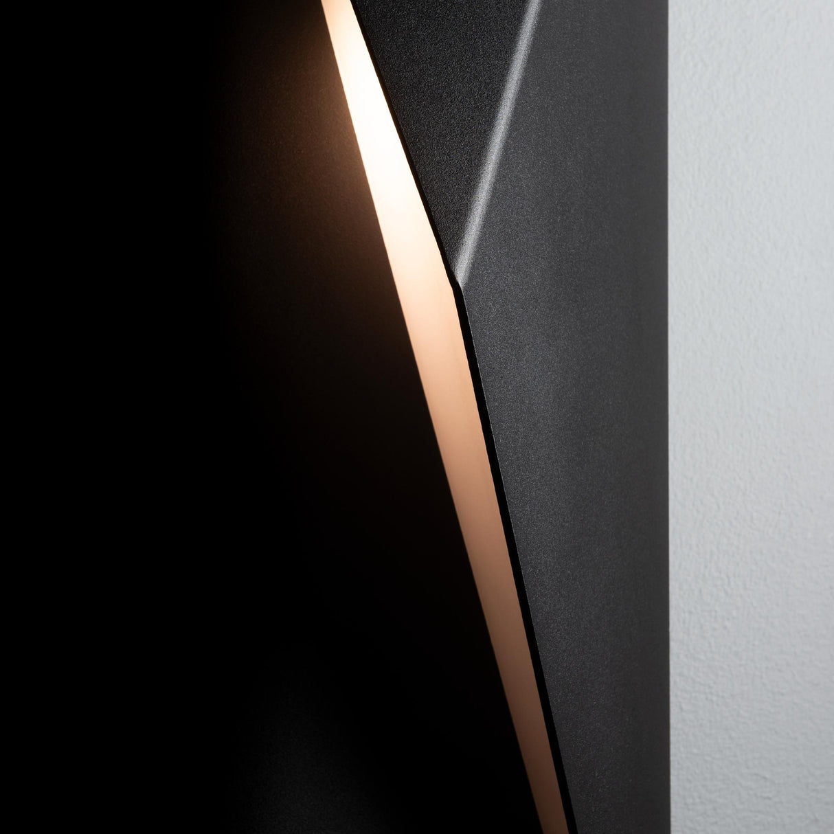 Hubbardton Forge 2024 Coastal Black Right Carbon Small Outdoor Sconce