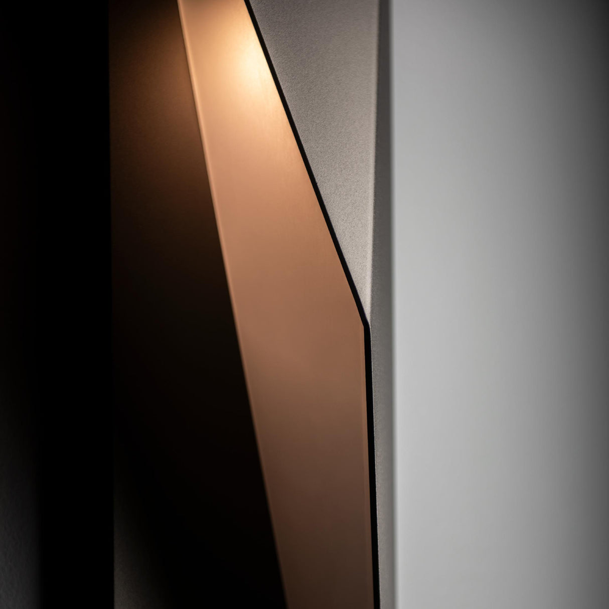 Hubbardton Forge 2024 Coastal Oil Rubbed Bronze Right Carbon Medium Outdoor Sconce