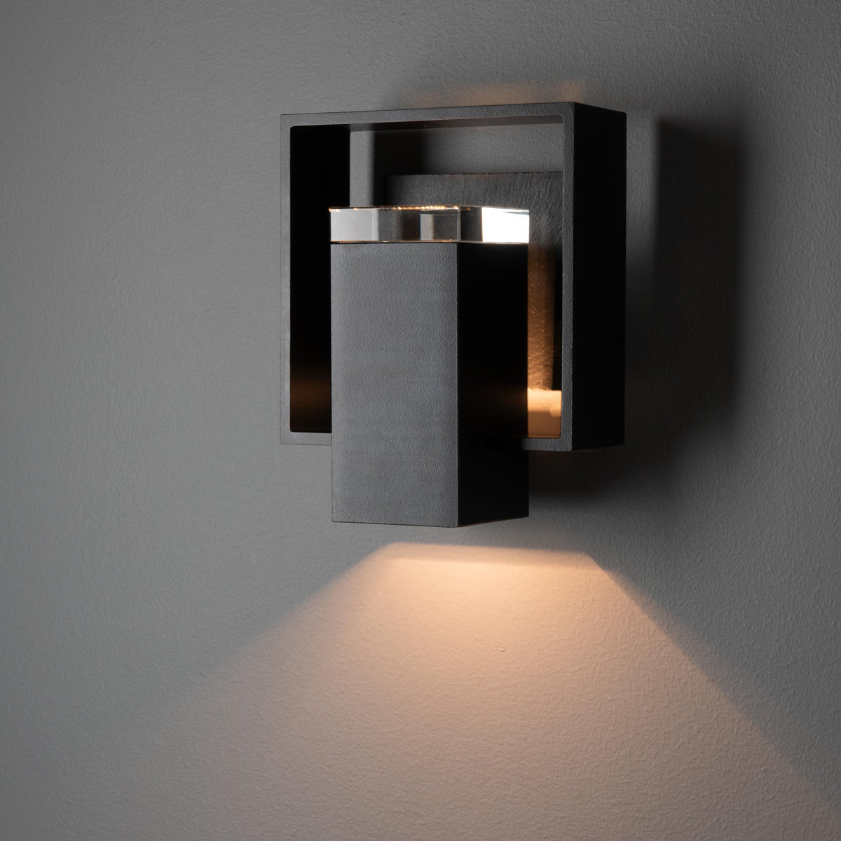 Hubbardton Forge 2024 Coastal Black Slate Clear Glass (ZM) Shadow Box Small w/Slate Outdoor Sconce