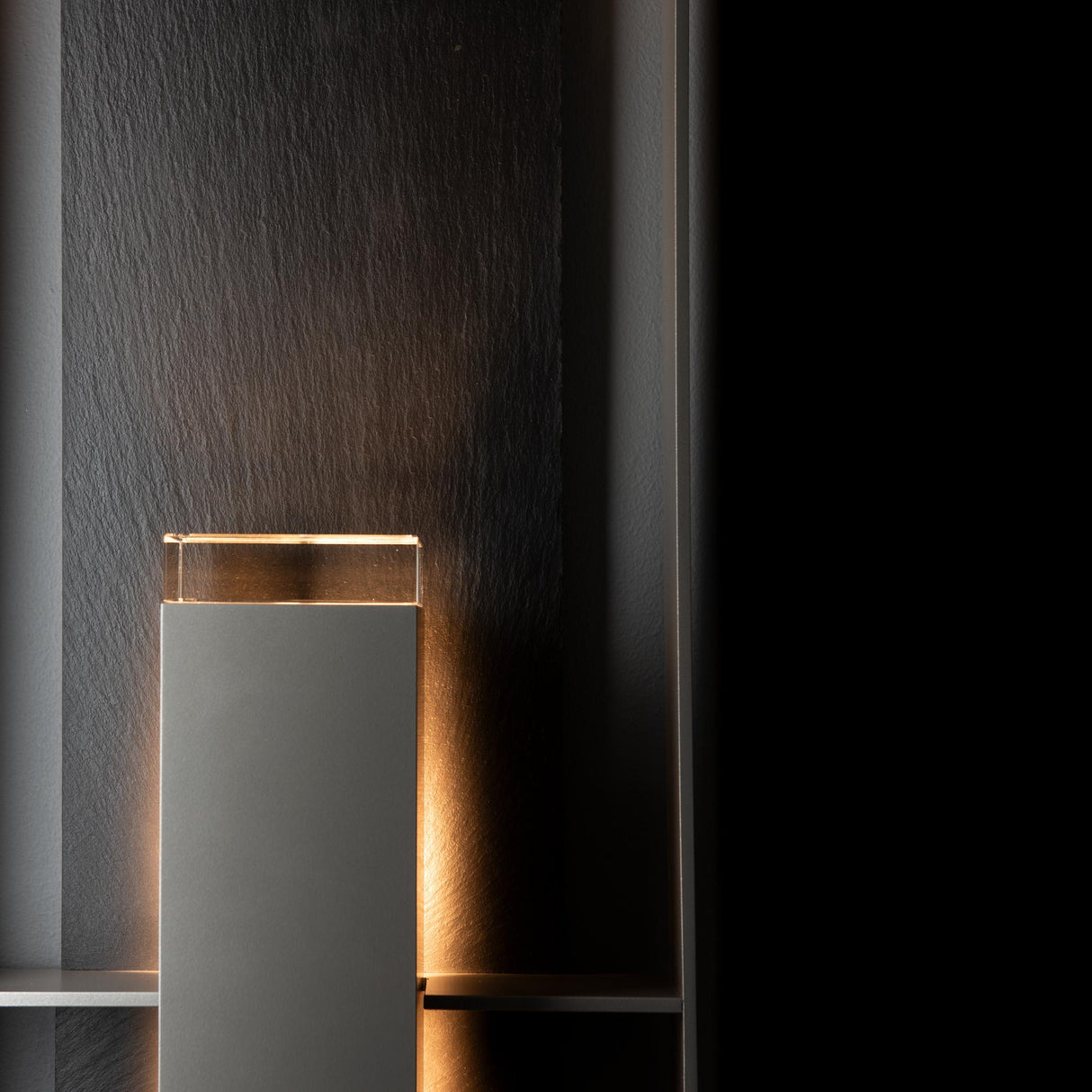 Hubbardton Forge 2024 Coastal Burnished Steel Slate Clear Glass (ZM) Shadow Box Extra Tall w/Slate Outdoor Sconce