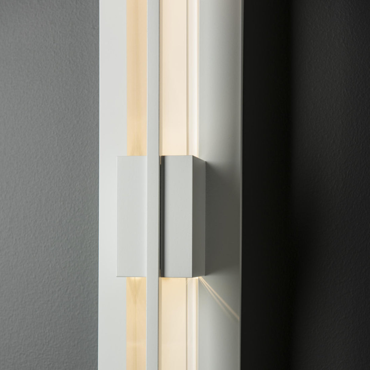 Hubbardton Forge 2014 Coastal White Clear Glass (ZM) Double Axis Small LED Outdoor Sconce