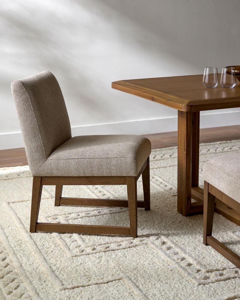 Surya Benton BNTN-001 34"H x 20"W x 26"D Dining Table/Seating