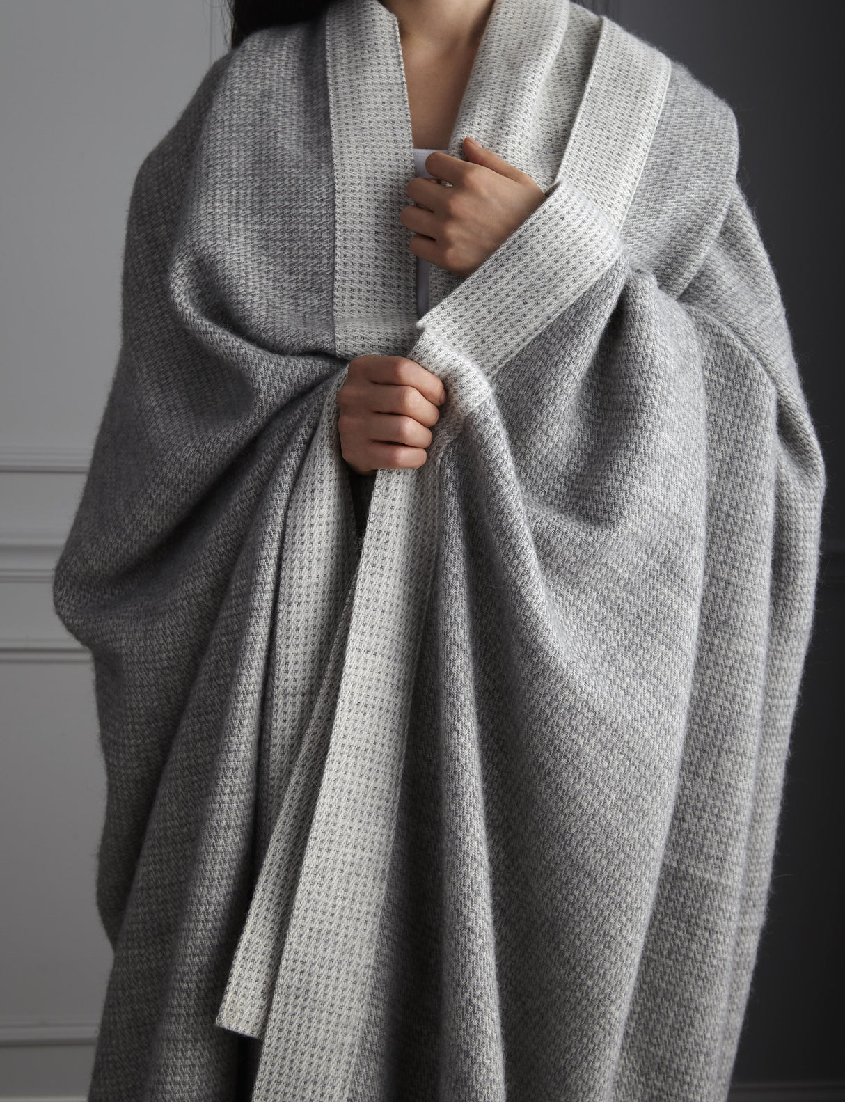 Peacock Alley ANGELO 96x96 REVERSIBLE BLANKET LINEN