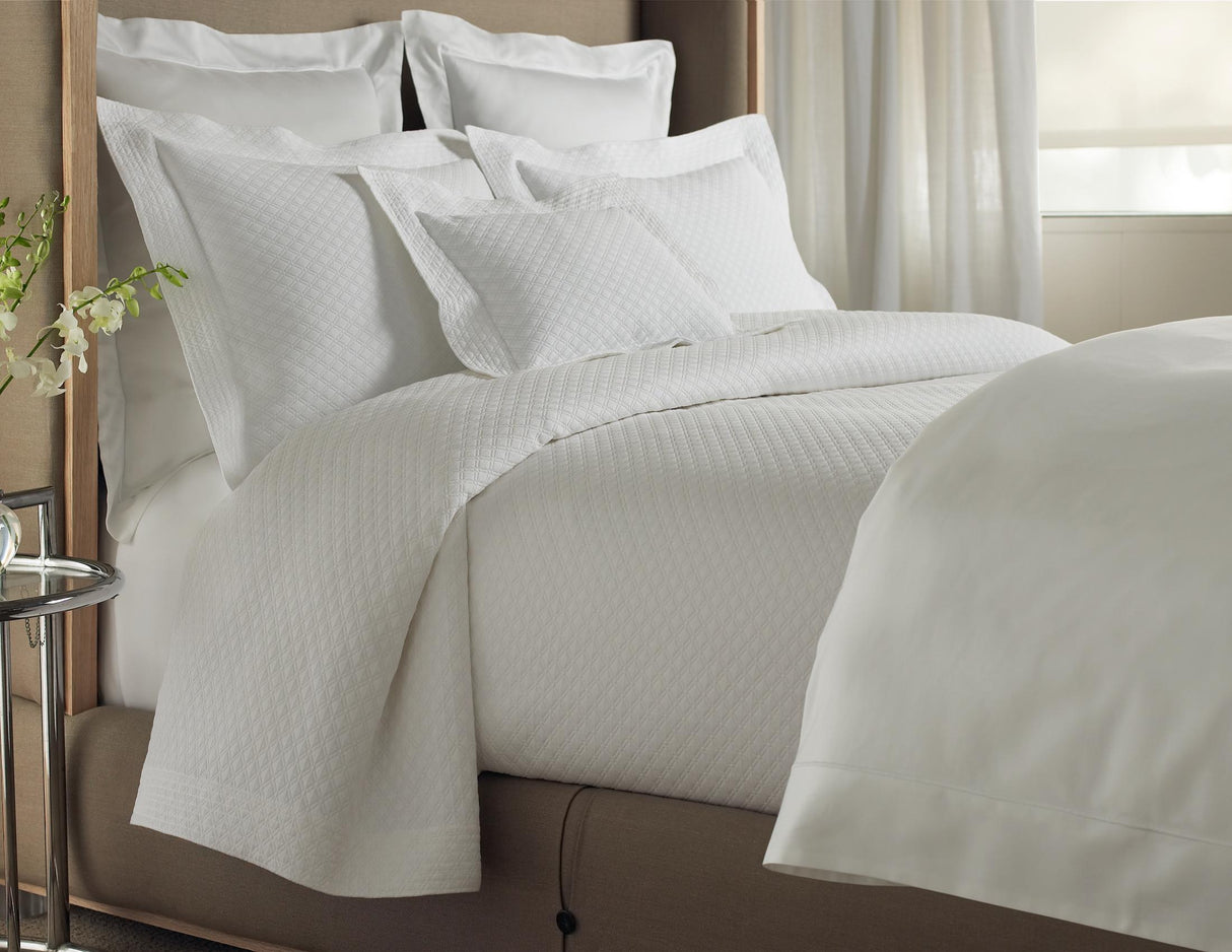 Peacock Alley ALYSSA 20x36 MATELASSÉ SHAM WHITE