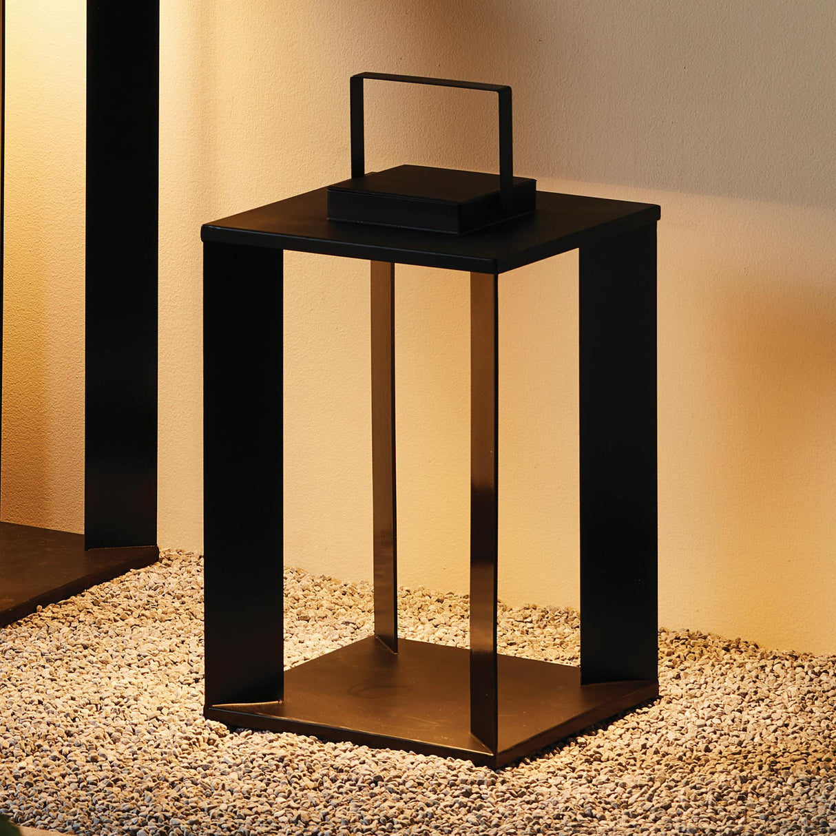 Napa Matte Black HANLEY SOLAR LED LANTERN 18"