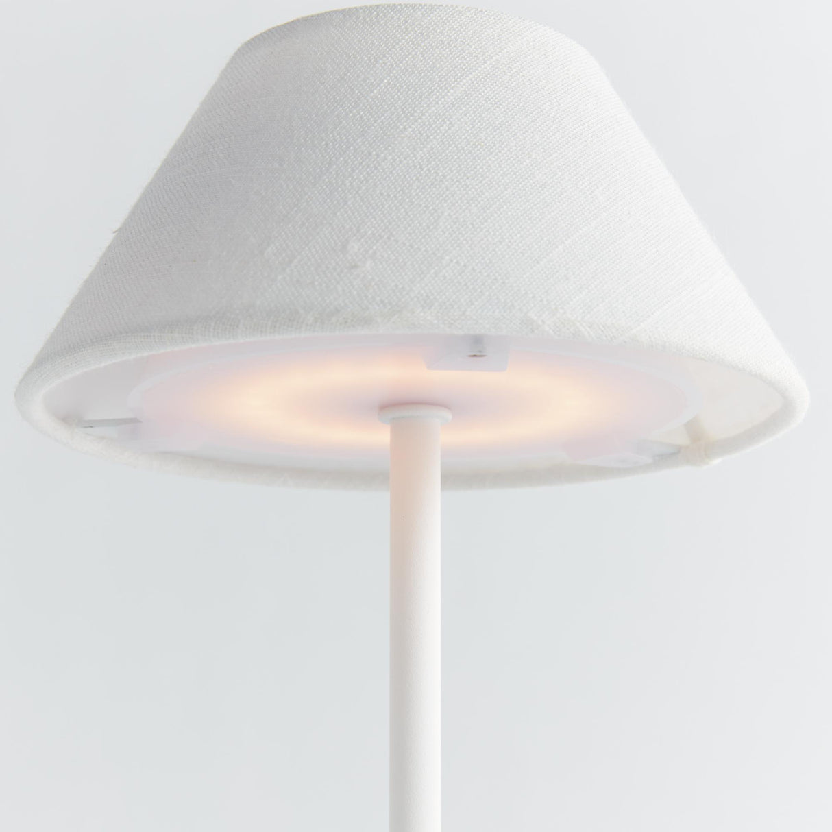 Napa White Linen Shade/White Base ALLUNA CORDLESS LED LAMP 10"