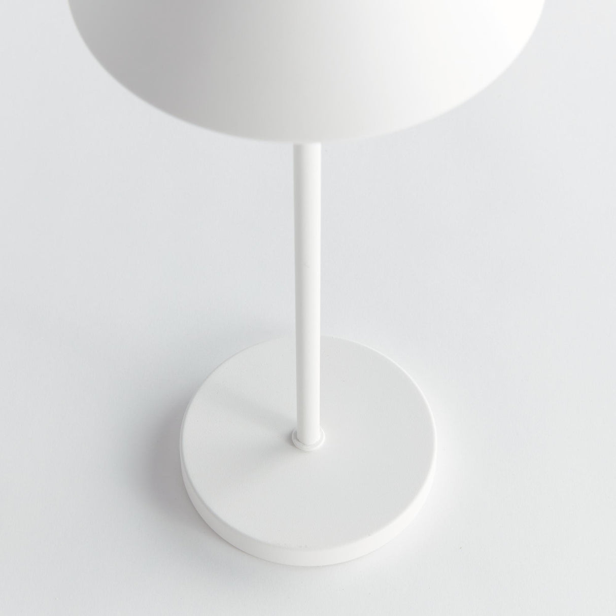 Napa White ALLUNA CORDLESS LED LAMP 14"