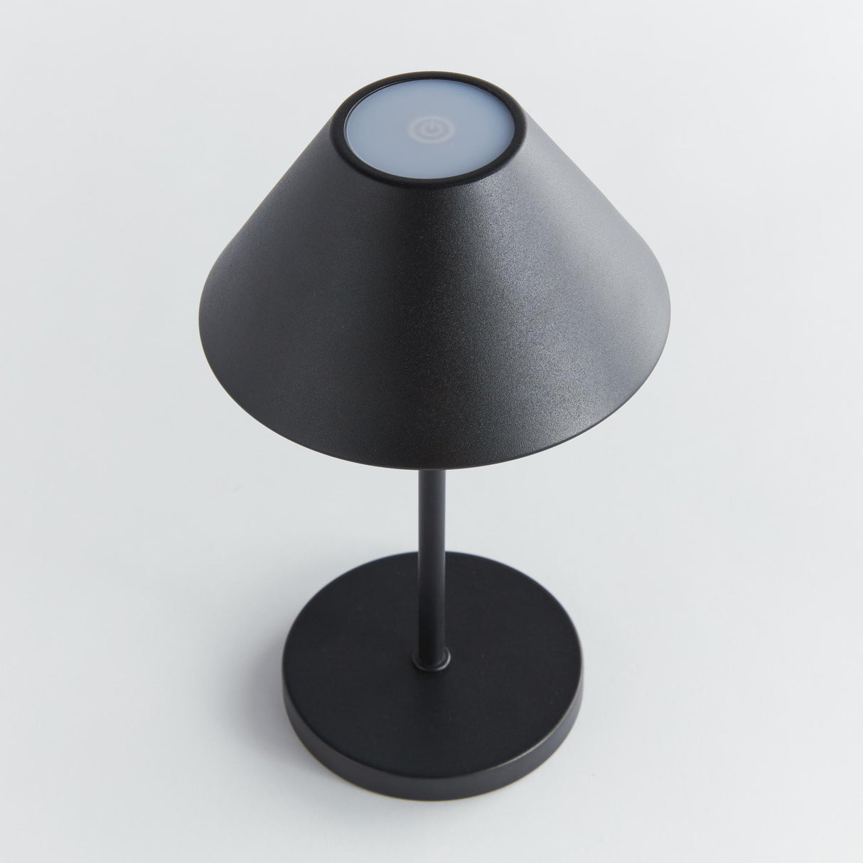 Napa Black ALLUNA CORDLESS LED LAMP 10"