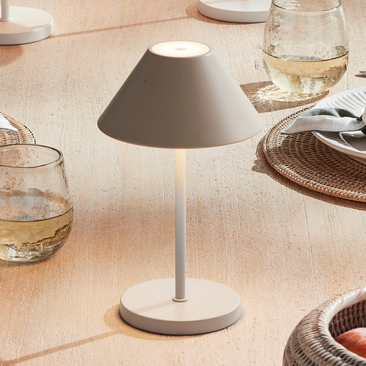 Napa Sand ALLUNA CORDLESS LED LAMP 10"