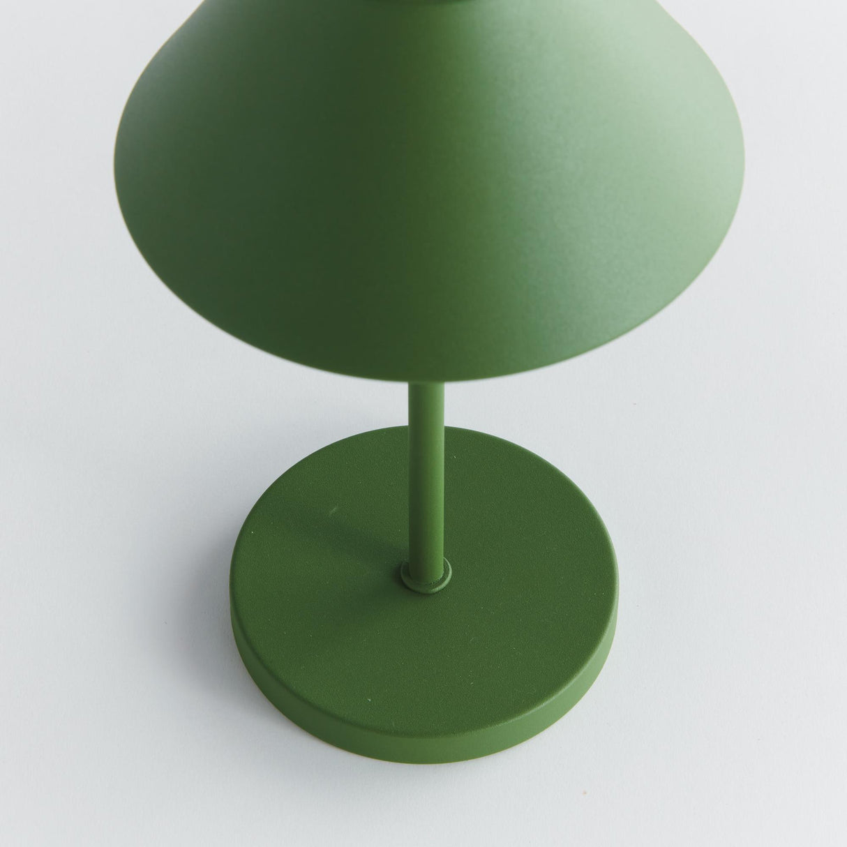 Napa Green ALLUNA CORDLESS LED LAMP 10"