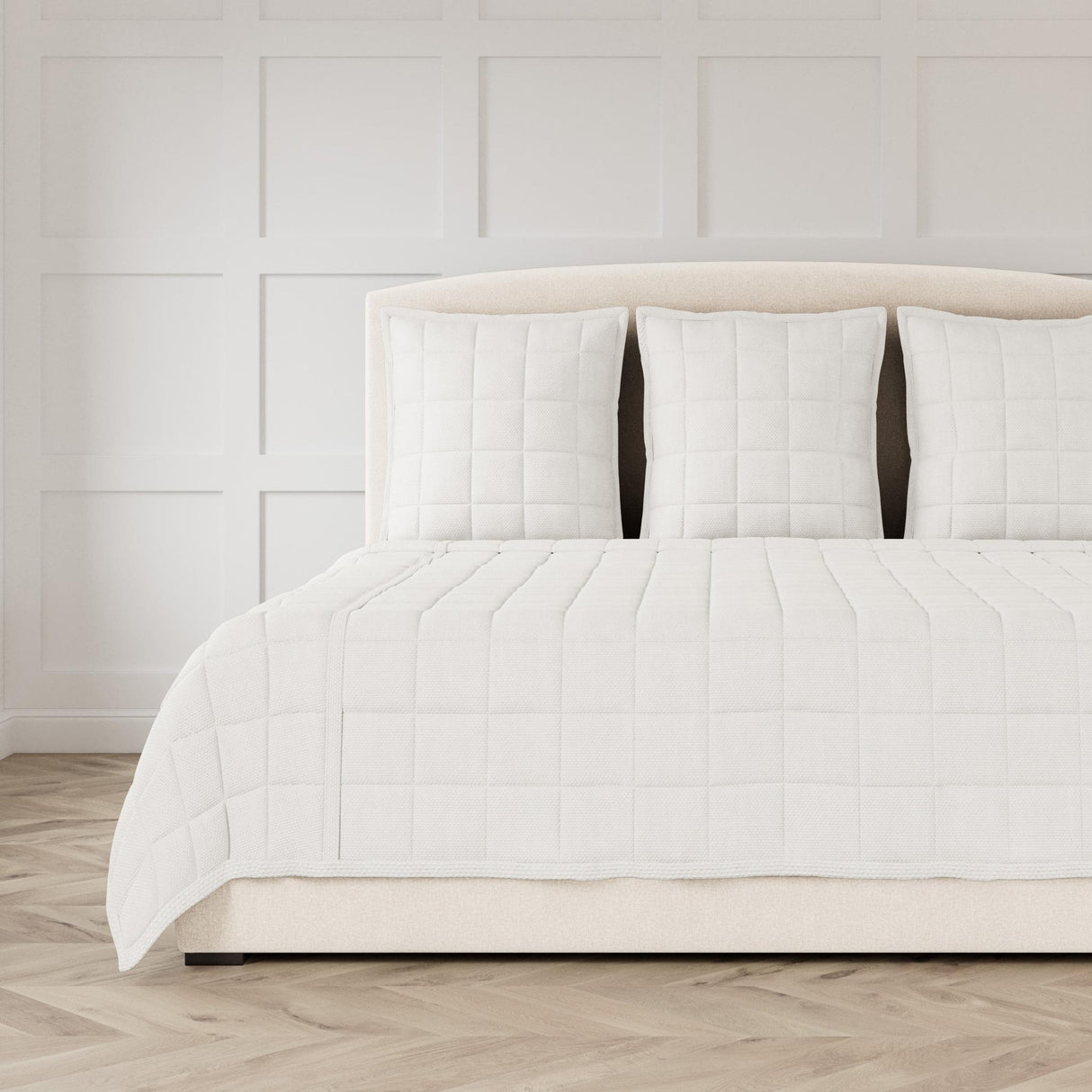 Ann Gish White Queen Panama Coverlet