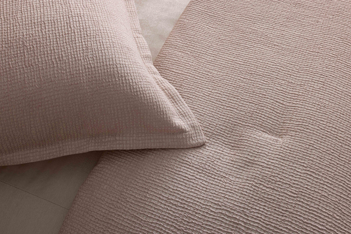 Ann Gish Rose Queen Screen Coverlet