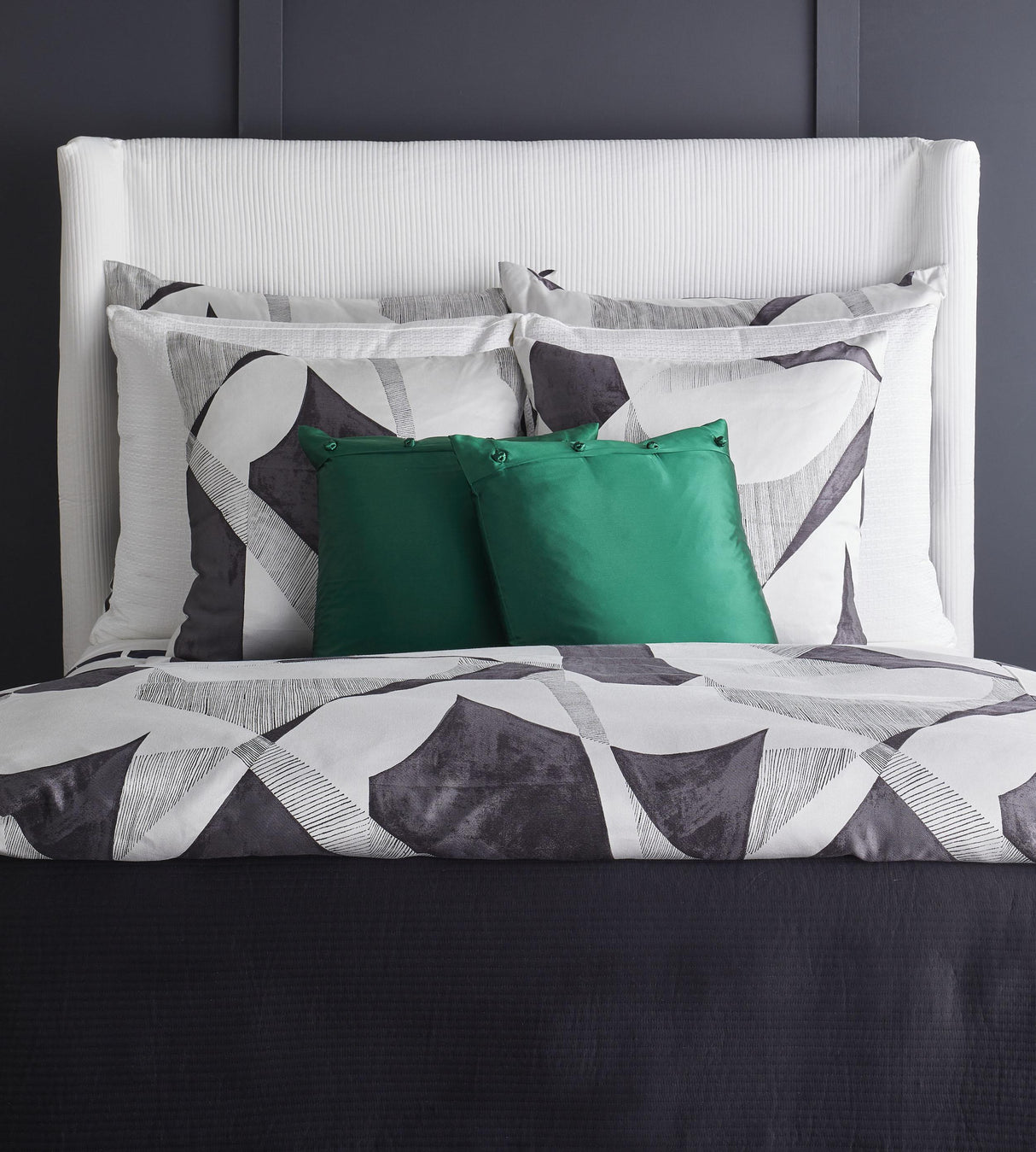 Ann Gish Black/White Queen Clio Duvet